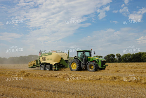 Baling Wheat Straw 296054