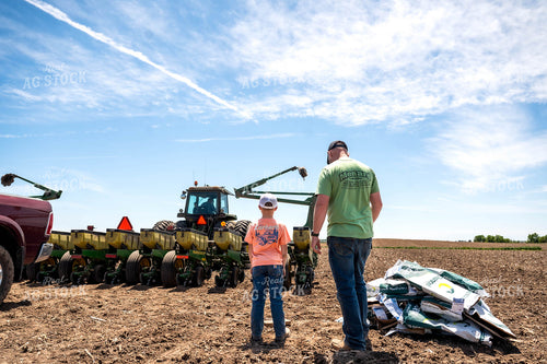 Farm Family Filling Planter 115936