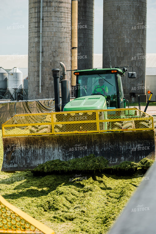 Storing Corn Silage 272044