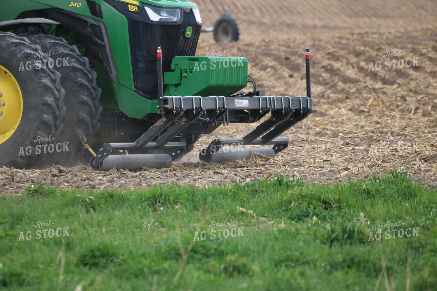 Stalk Rollers on Tractor 82413