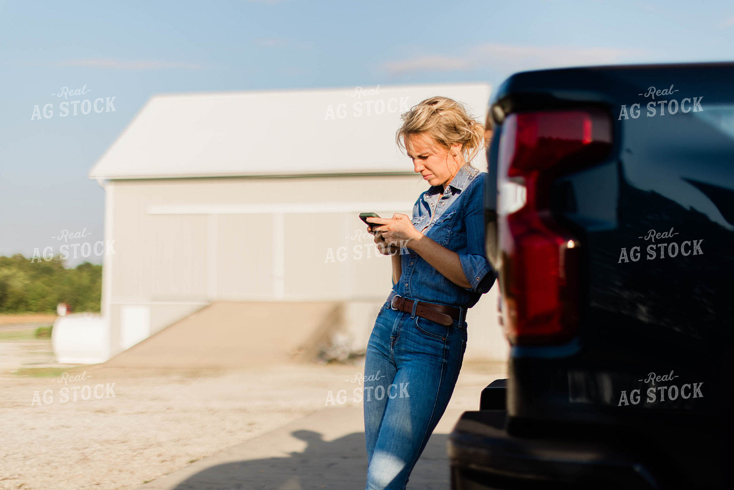 Female Farmer Using Phone 8263