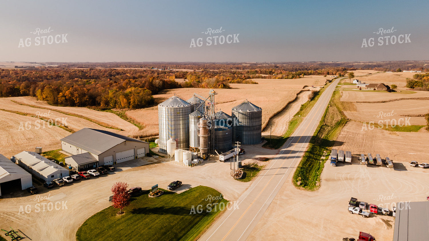 Rural Harvest Scene with On Farm Storage 9520