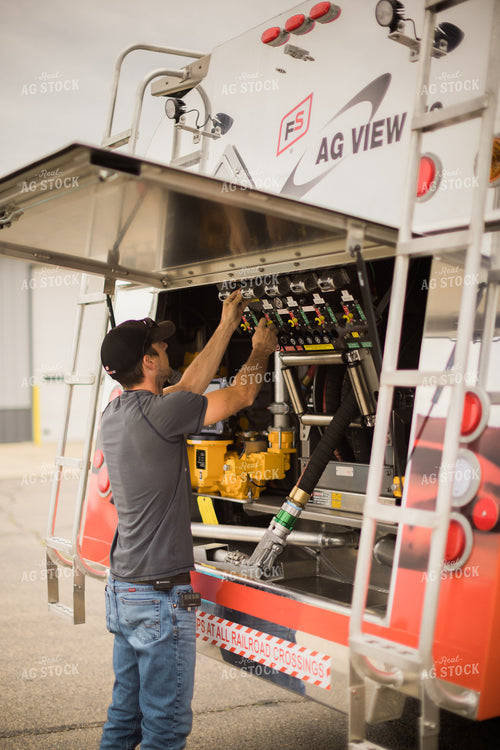 Retailer with Propane Truck 7962