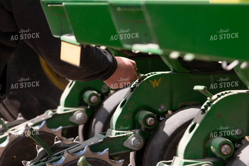 Preparing the Planter 157287