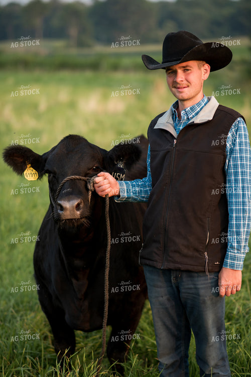 Farm Kid with Show Cow 76729