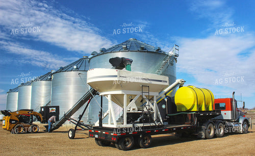 Loading the Seed Tender 141276