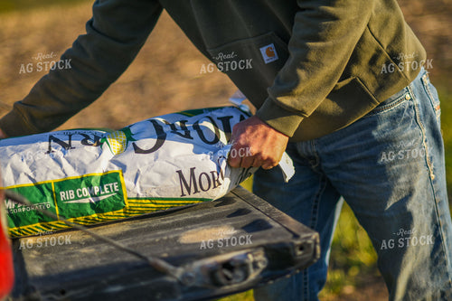 Hauling Seed Corn Bag 191033