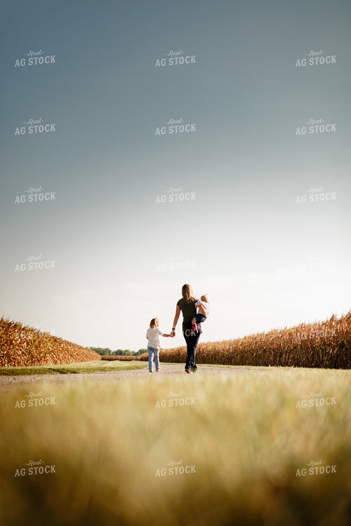 Farm Family Walking 9217