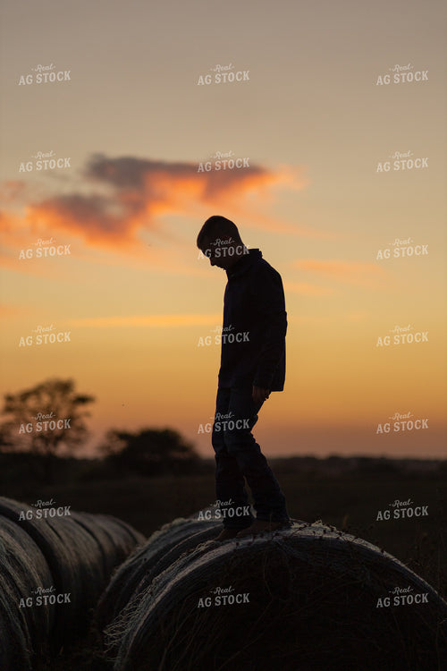 Farm Kid on Hay Bales 93376