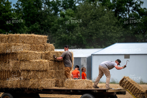 Baling Square Hay Bales 115802