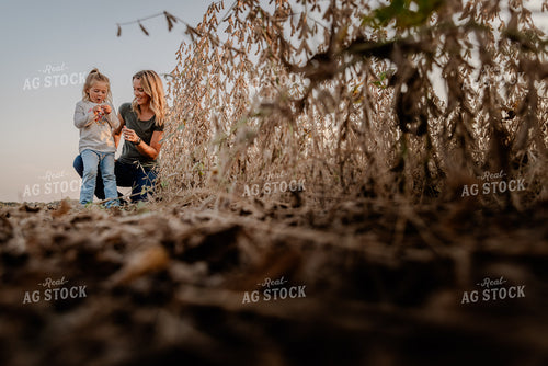 Female Agronomist with Kid 9252