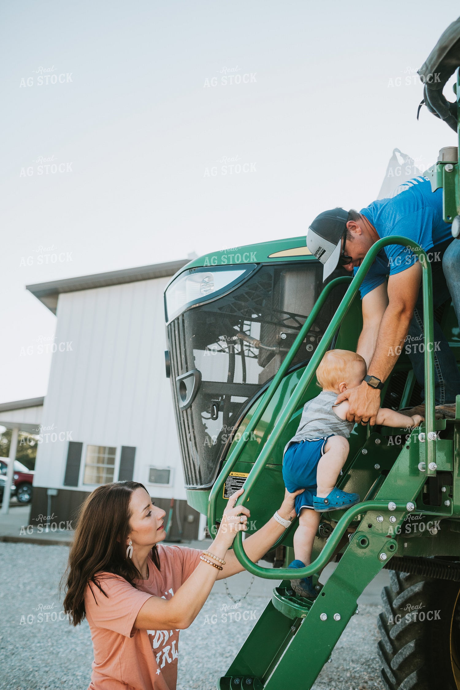 Farm Family Greeting Farmer in Sprayer 6227
