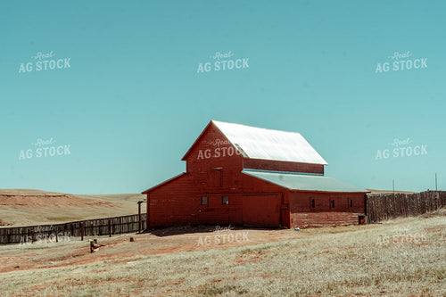 Red Barn 58061