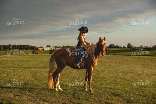 Cowgirl 189019