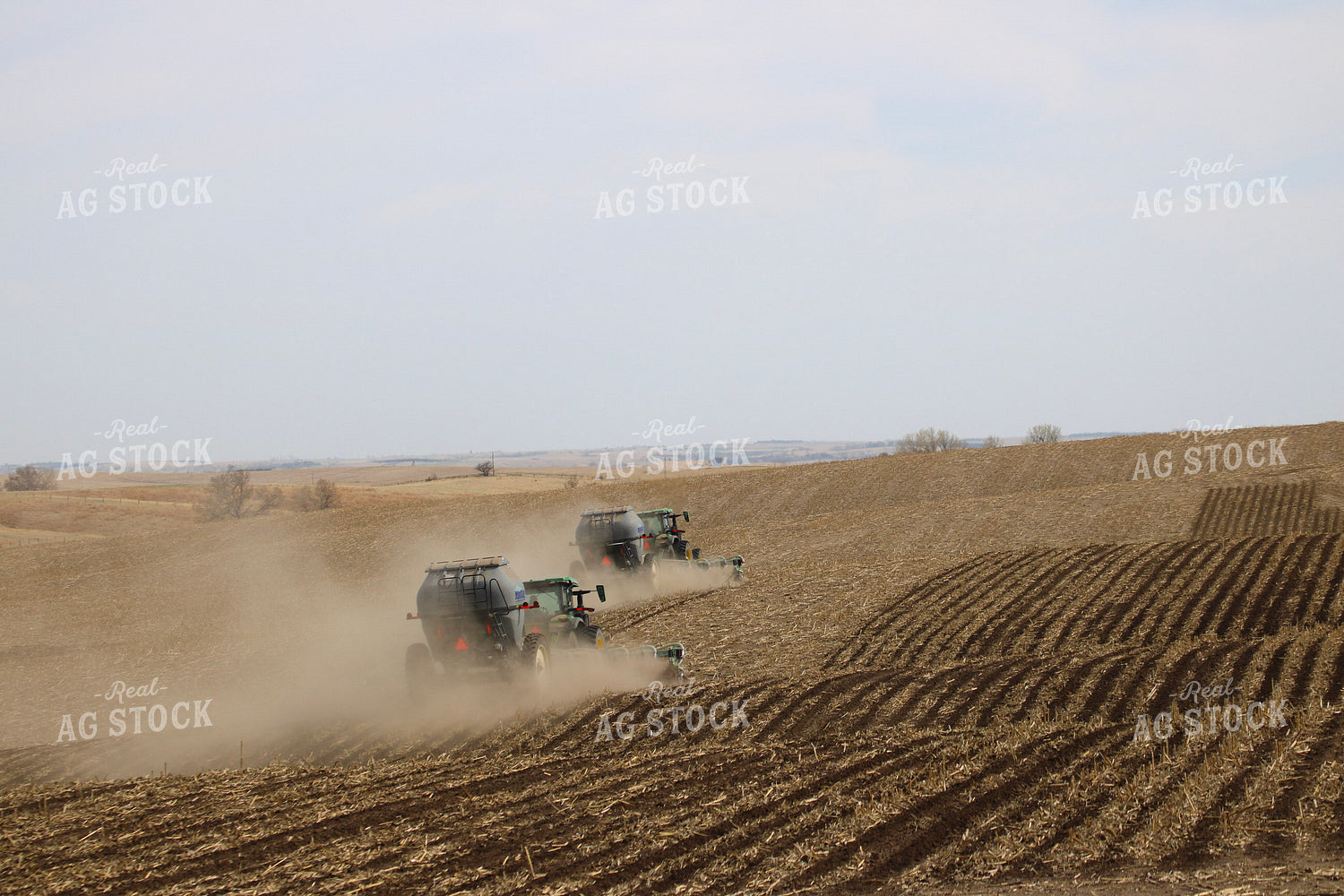 Strip Tilling 82256