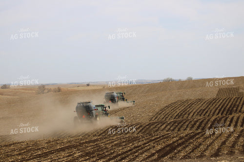Strip Tilling 82256
