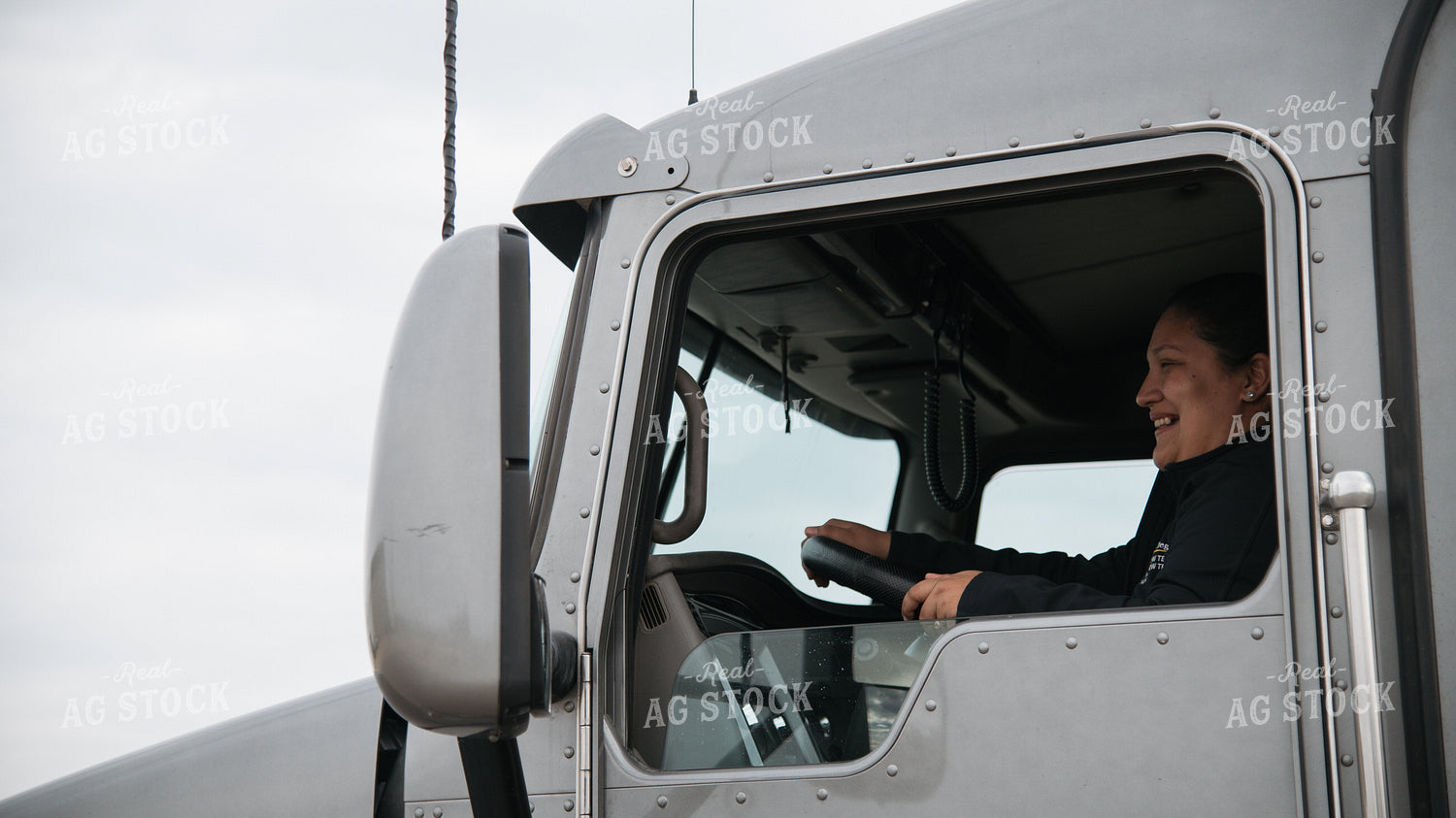 Female Semi Driver 26189