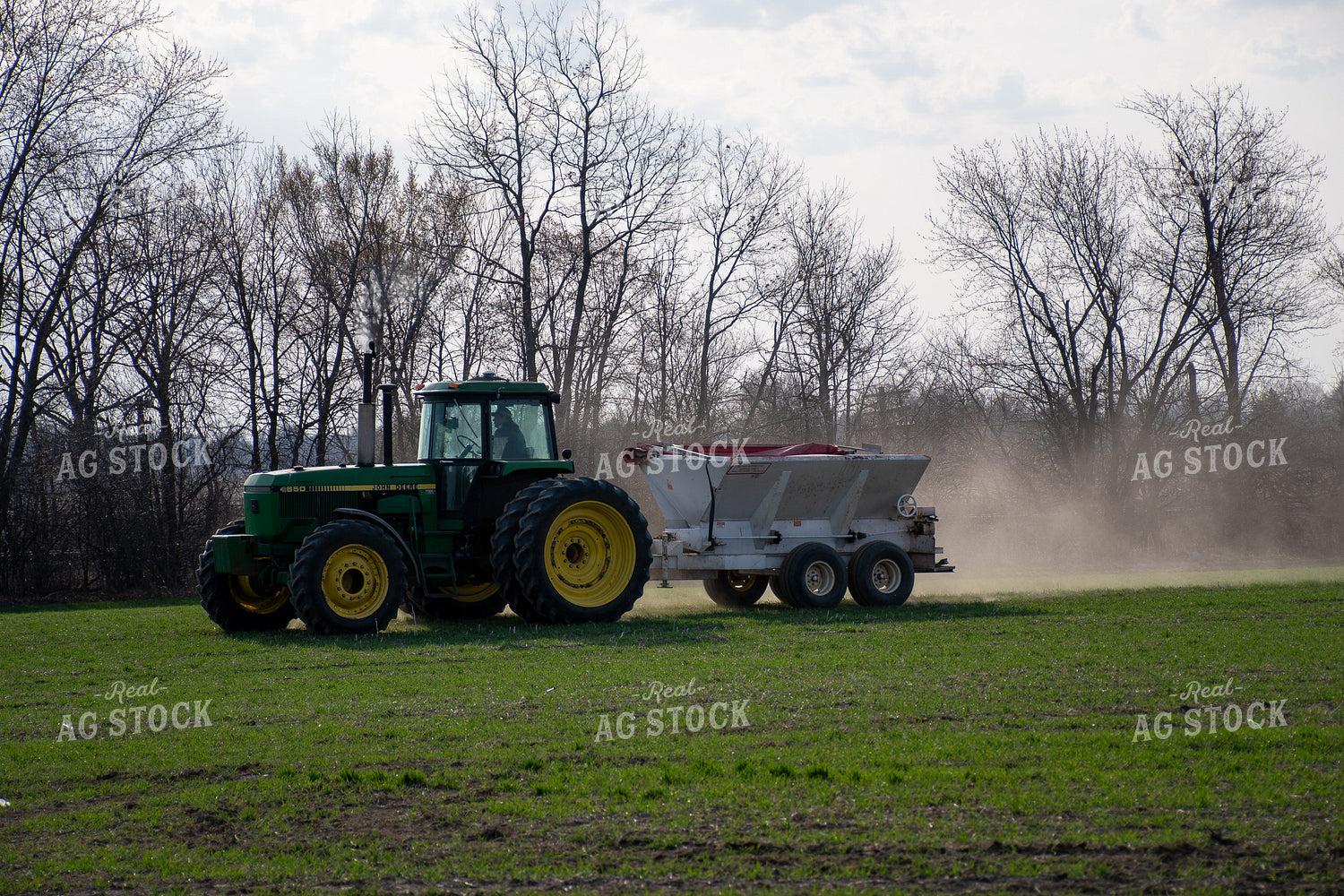 Spreading Fertilizer 50336