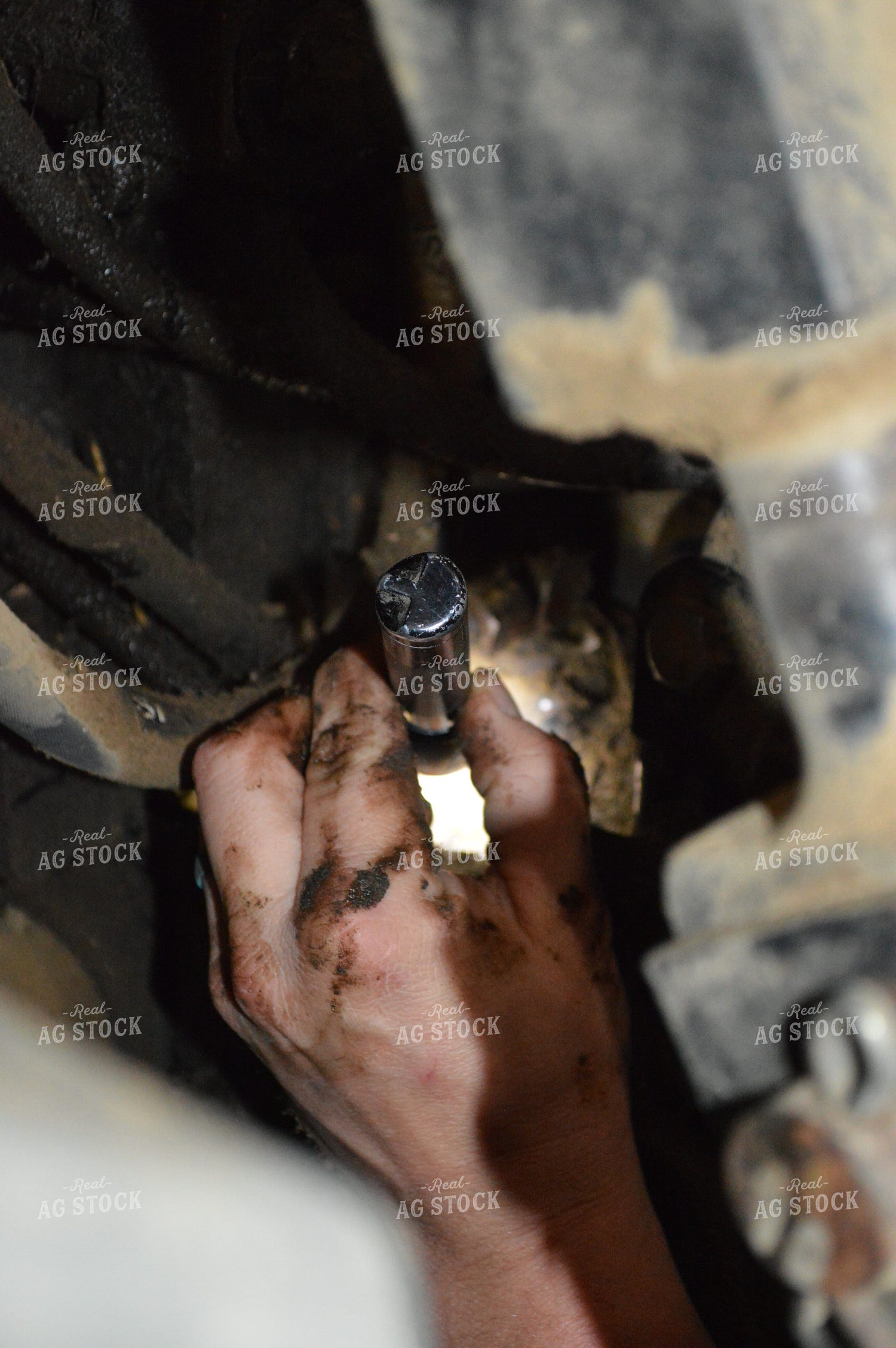 Fixing Tractor 206080