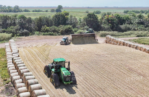 Packing Silage Pile 141762