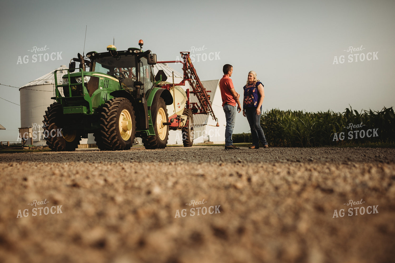 Farmer Talking to his Wife on Farm 4528