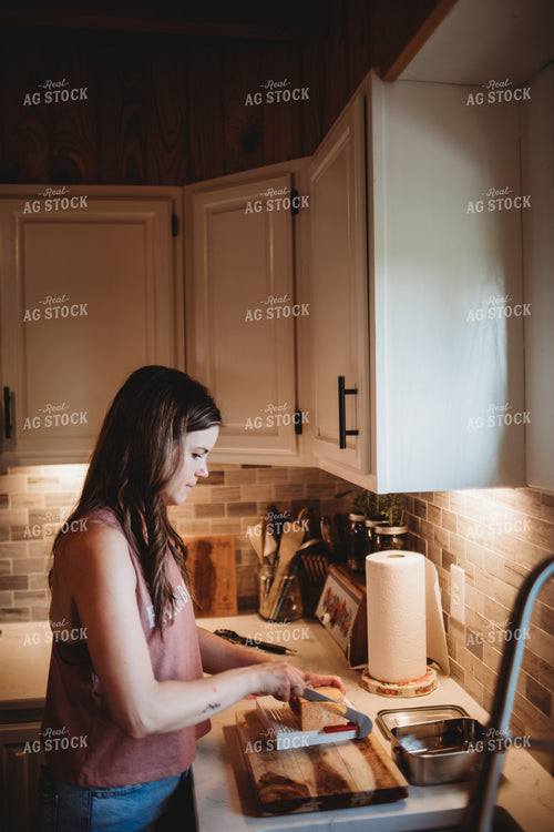 Farm Mom Slicing Cheese 5570