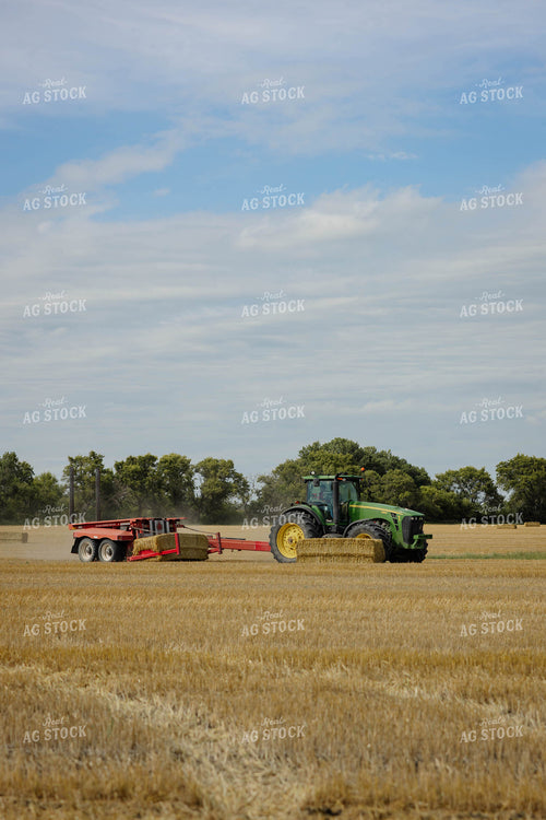 Loading Wheat Straw Bales 296062