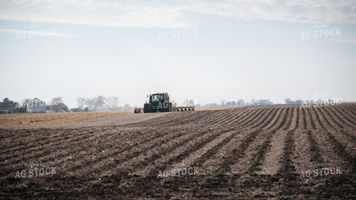 Applying Anhydrous and Dry Fertilizer 26178