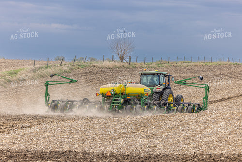 Tractor Planting Field 124020