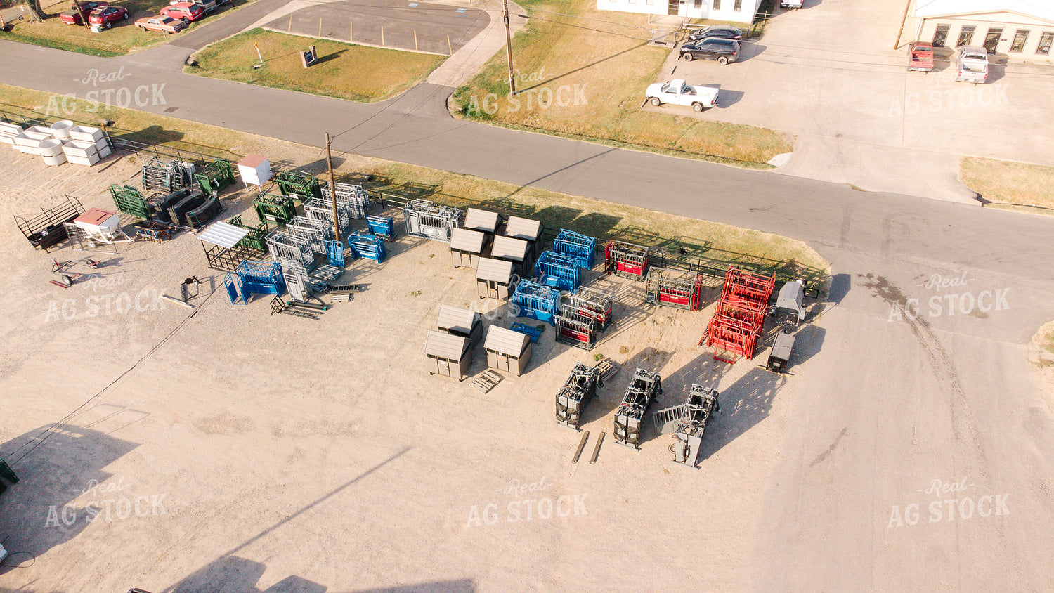 Farm Store with Cattle Chutes 301004
