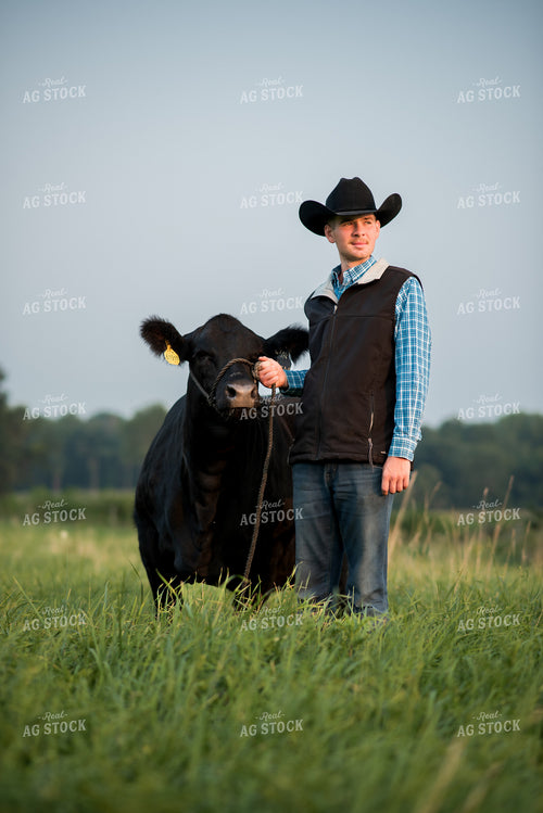 Farm Kid with Show Cow 76730