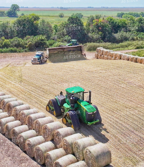 Packing Silage Pile 141757