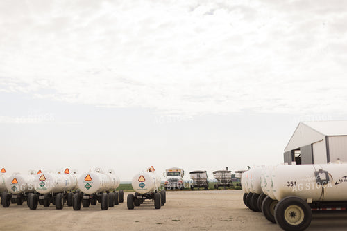 Anhydrous Tanks in Lot 7996