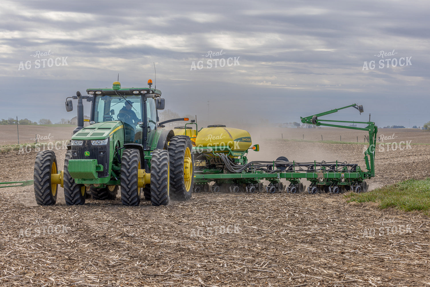 Tractor Planting Field 124021