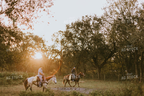 Ranchers on Horses 7289
