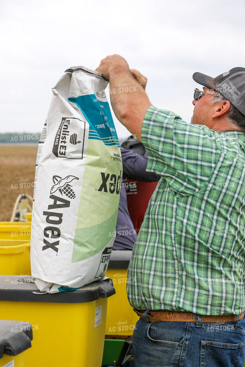 Farmer Filling Planter 160041