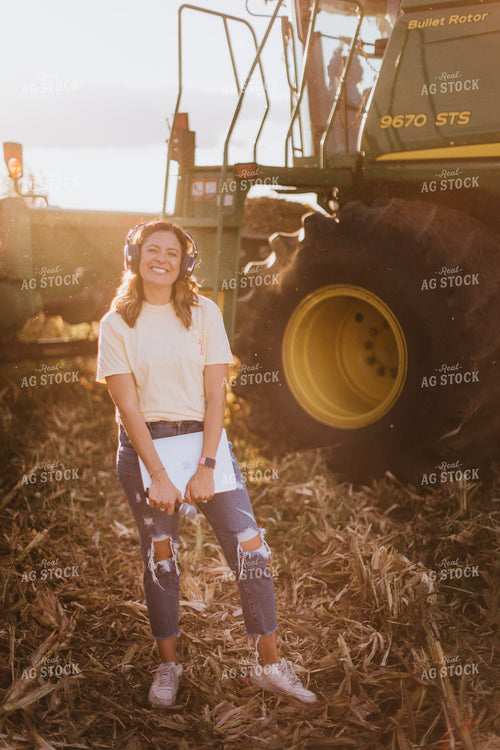 Podcaster in Field at Harvest 9367