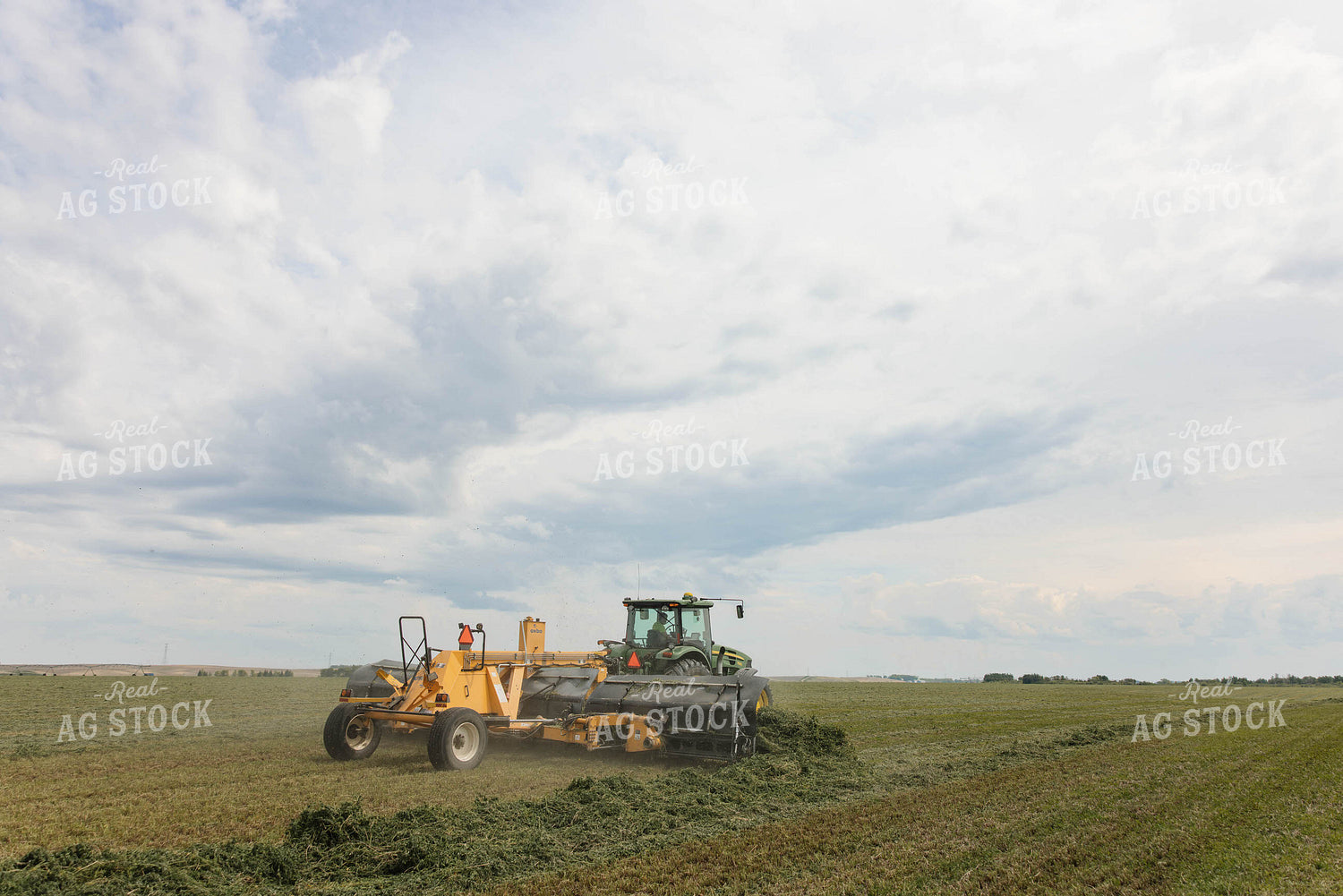 Merging Hay 152791