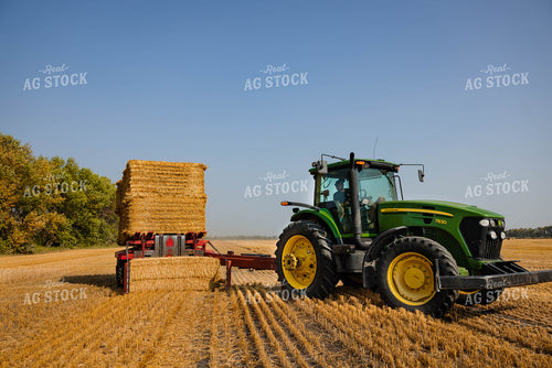Loading Straw Bales 152334