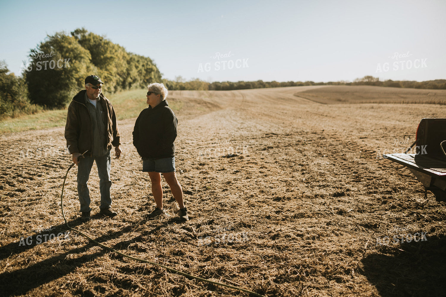 Farmers Talking in Soybean Field 5216