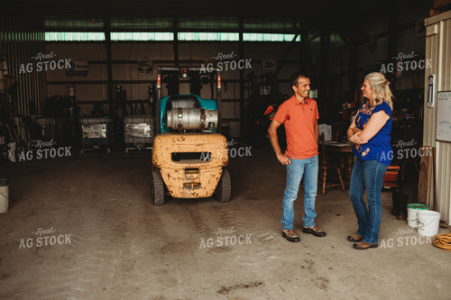 Farmer Talking to his Wife in Shop 4518
