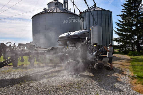Farmer Pressure Washing Planter 84082