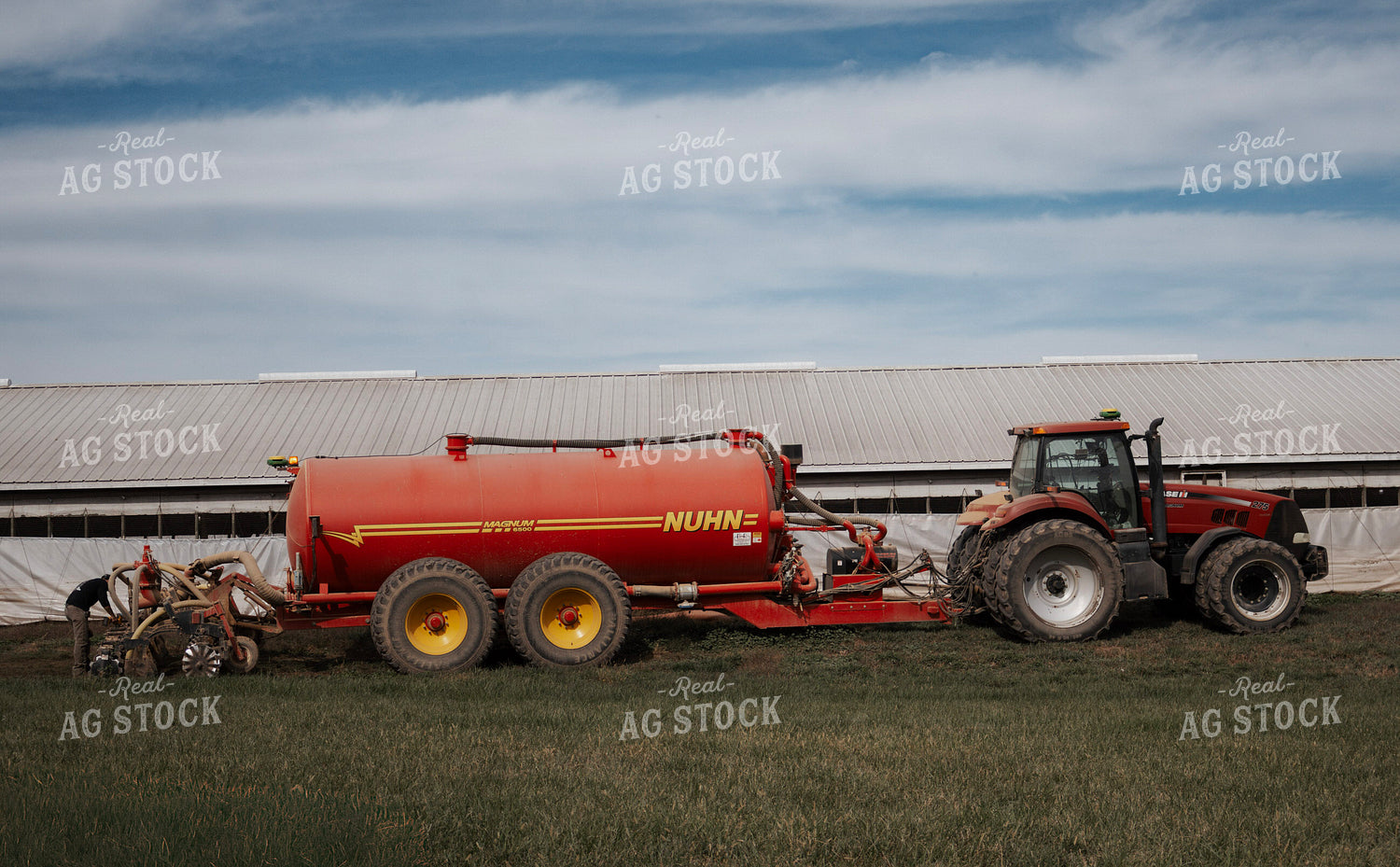 Manure Spreader and Tractor 289050