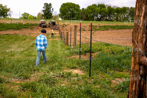 Farm Family Building Fence 115920