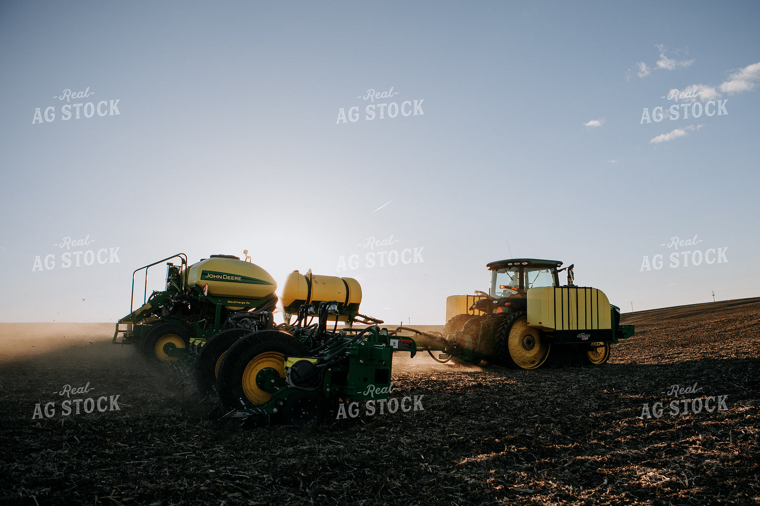 Tractor Planting Field 77259