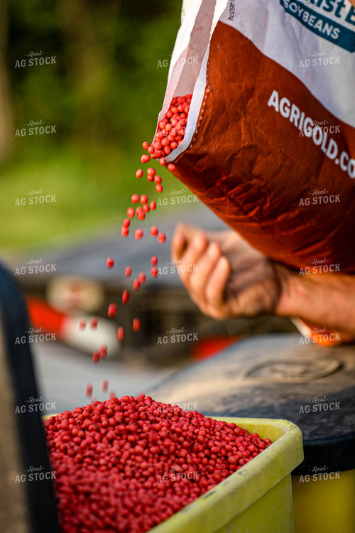 Filling Planter with Seed Bags 160000