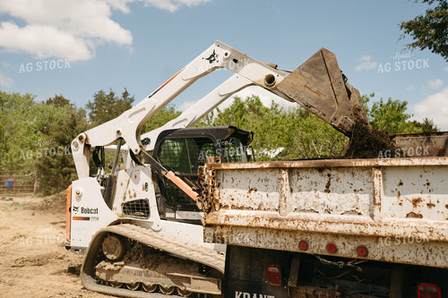 Loading Compost in Pasture 125315