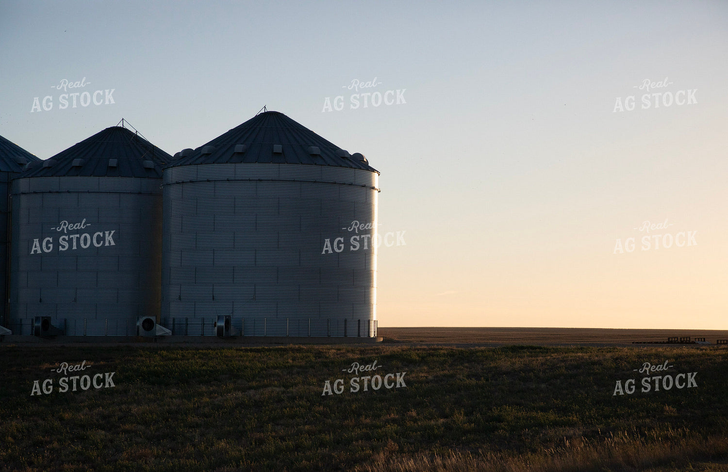 Grain Bins 117119