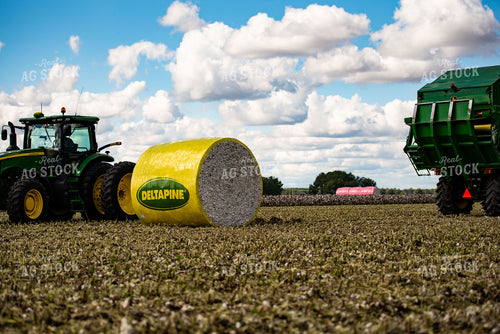 Loading Cotton Modules 136139