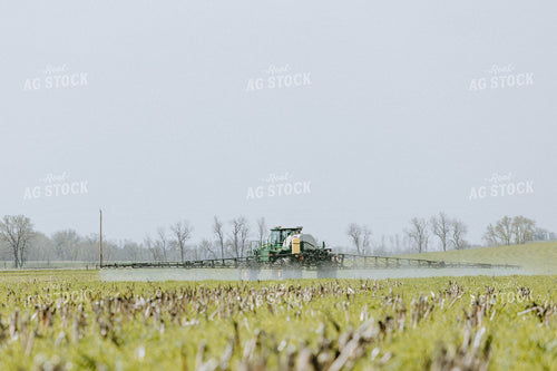 Sprayer in Field  77005